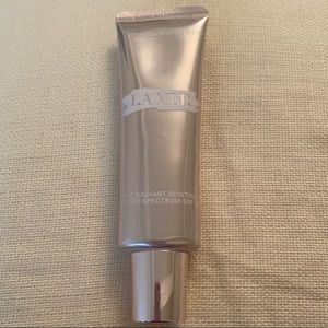 ✨La Mer Skin Tint Light Medium✨